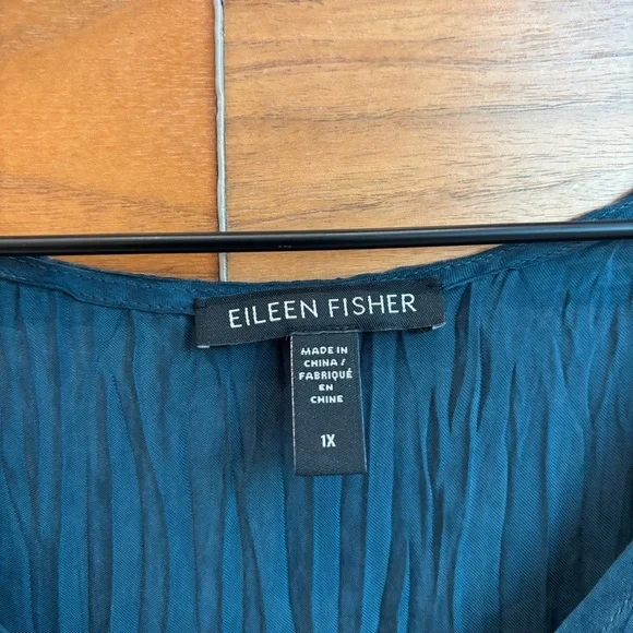 Eileen Fisher Crinkled V Neck Dress, Size 1X - Picture 7 of 11